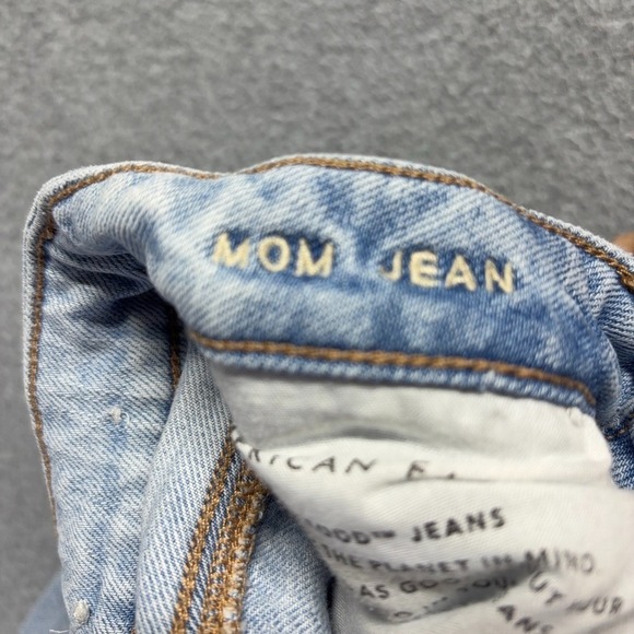 American Eagle Jeans Womens 4 Blue Mom High Rise Light Wash Distressed Denim - Picture 12 of 14